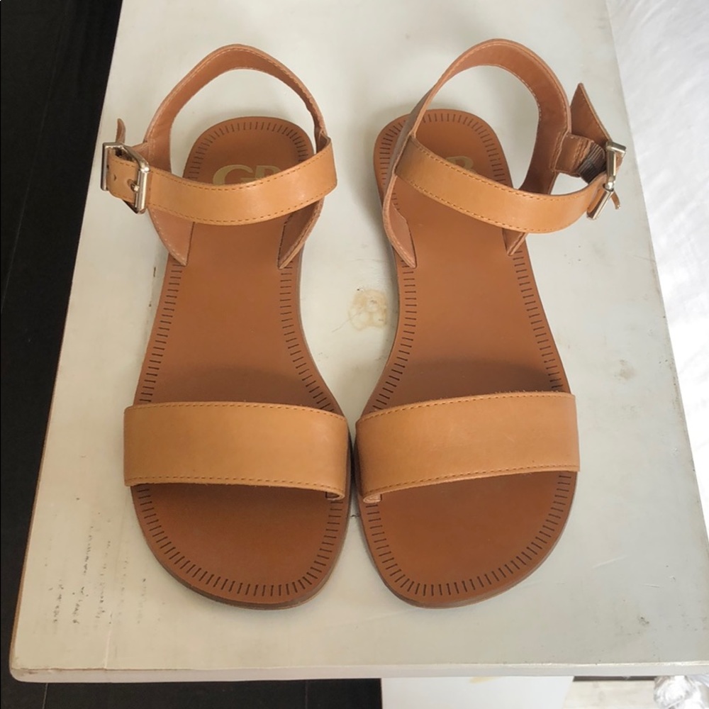 Gianni Bini flats